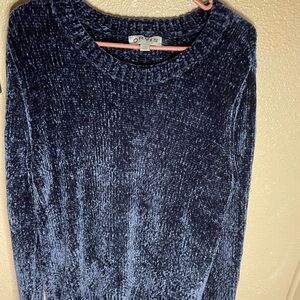 Orvis Blue Crew Neck Sweater with Cozy Texture